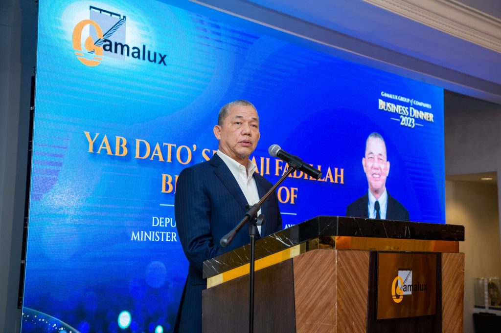 YAB Dato' Sri Haji Fadillah Giving Speeches for Dinner Event